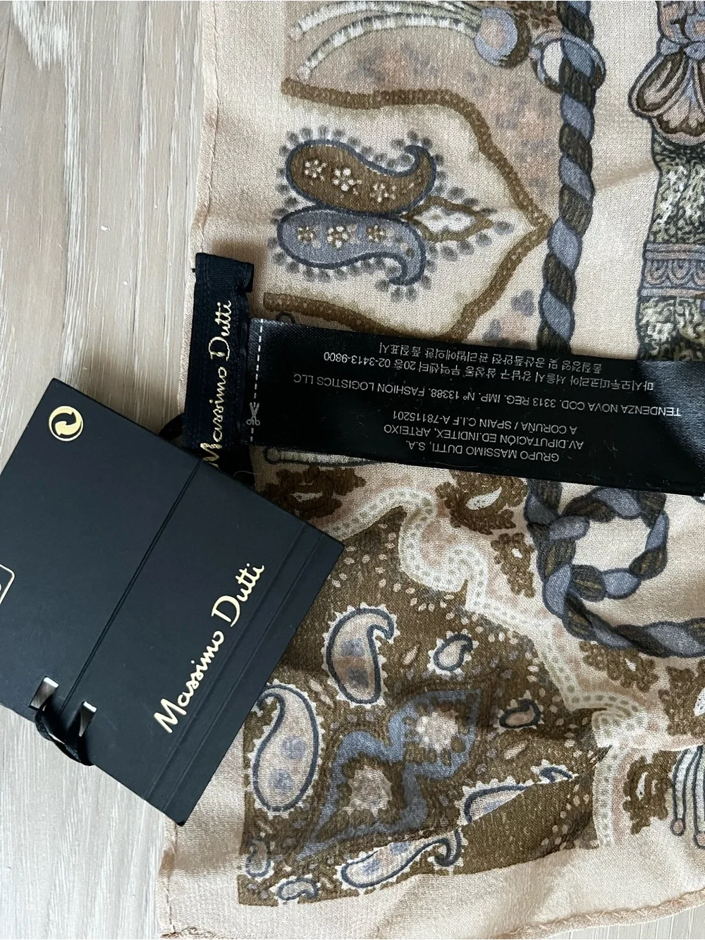 Massimo Dutti large indigo Paisley Silk Scarf 42”